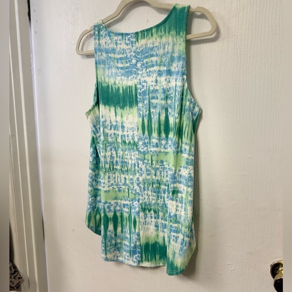 Zenana Outfitters Green and White Sleeveless Relaxed Tank Top - Picture 2 of 4